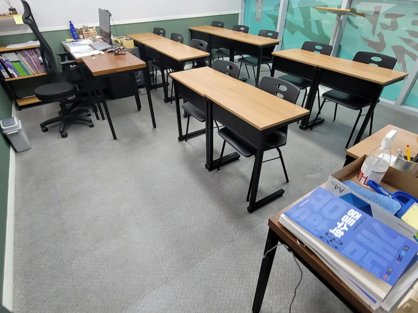 삼문동 학원청소 시공 현장 — 강의실 정리