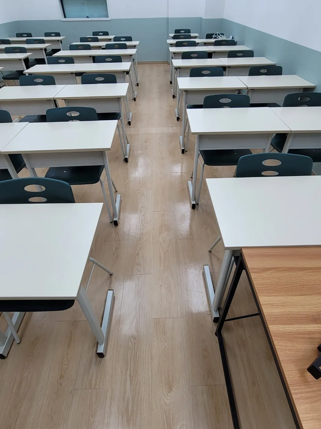 열람석 정리 — 창원시 학원청소 현장