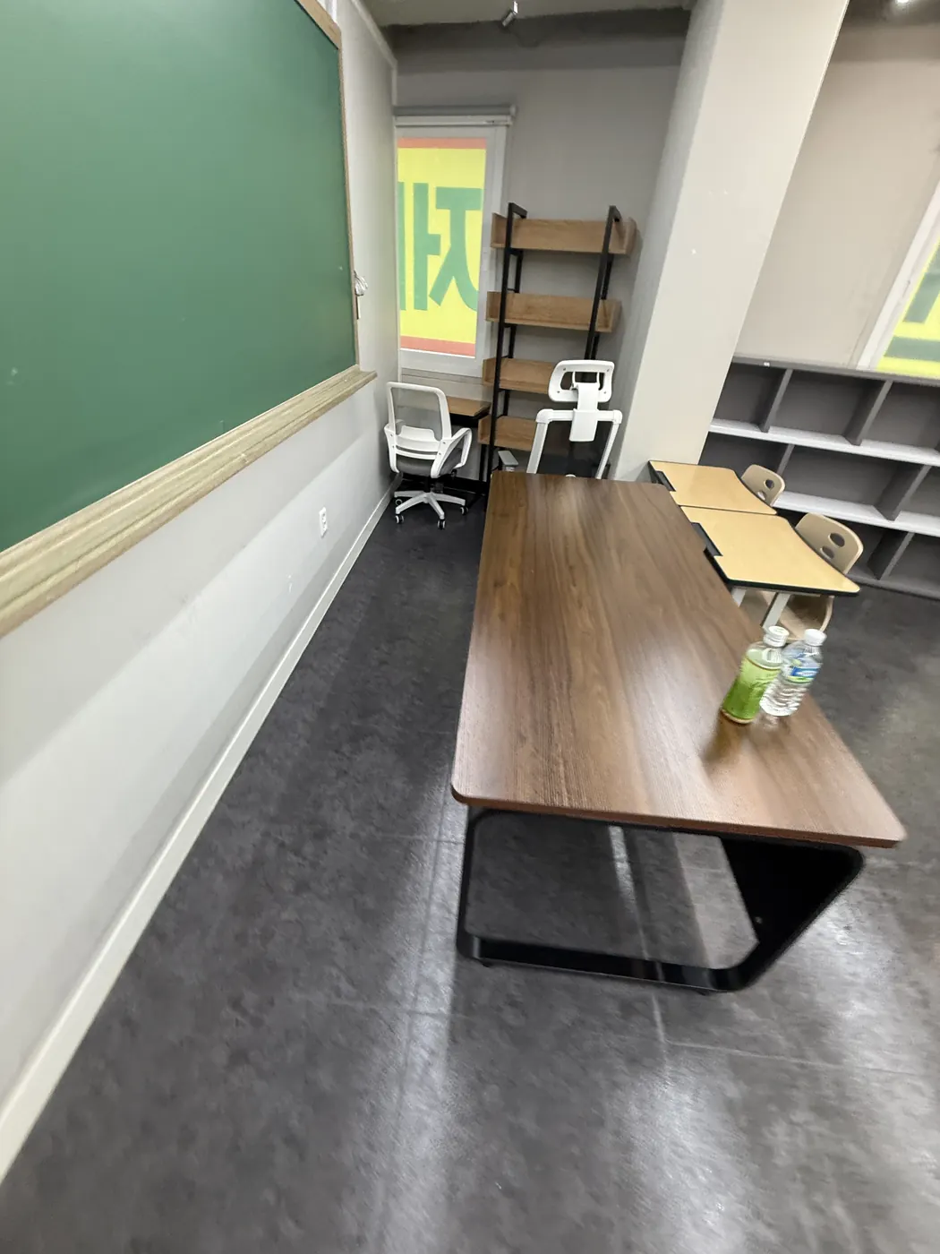강의실 마감 — 고성군 학원청소 현장