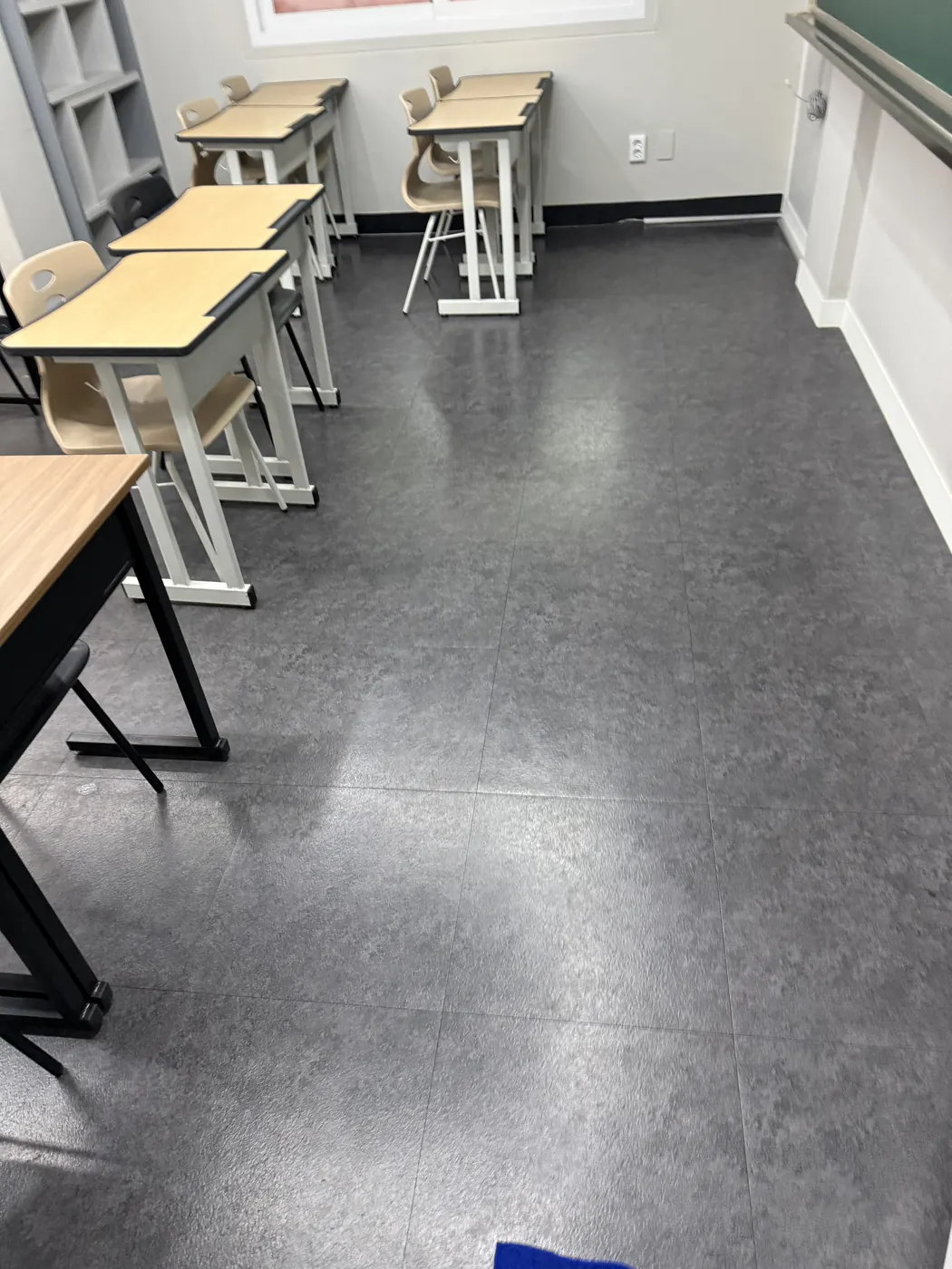 창녕군 학원청소 시공 현장 — 강의실 정리