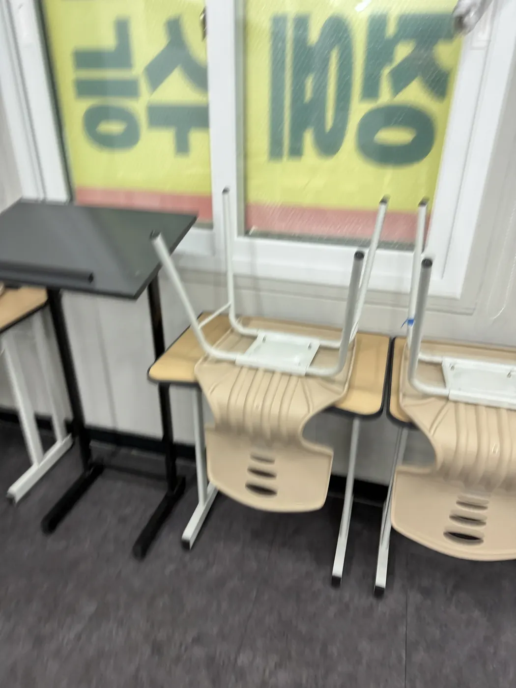 바닥 마감 상태 — 부북면 학원청소 현장
