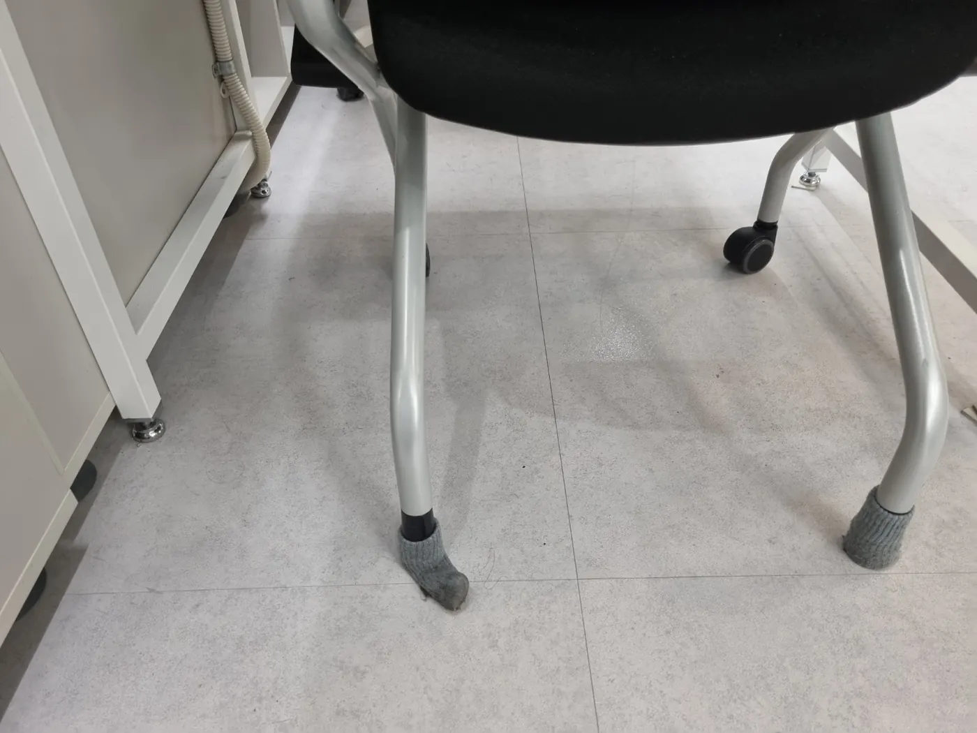 바닥 마감 상태 — 고성읍 학원청소 현장