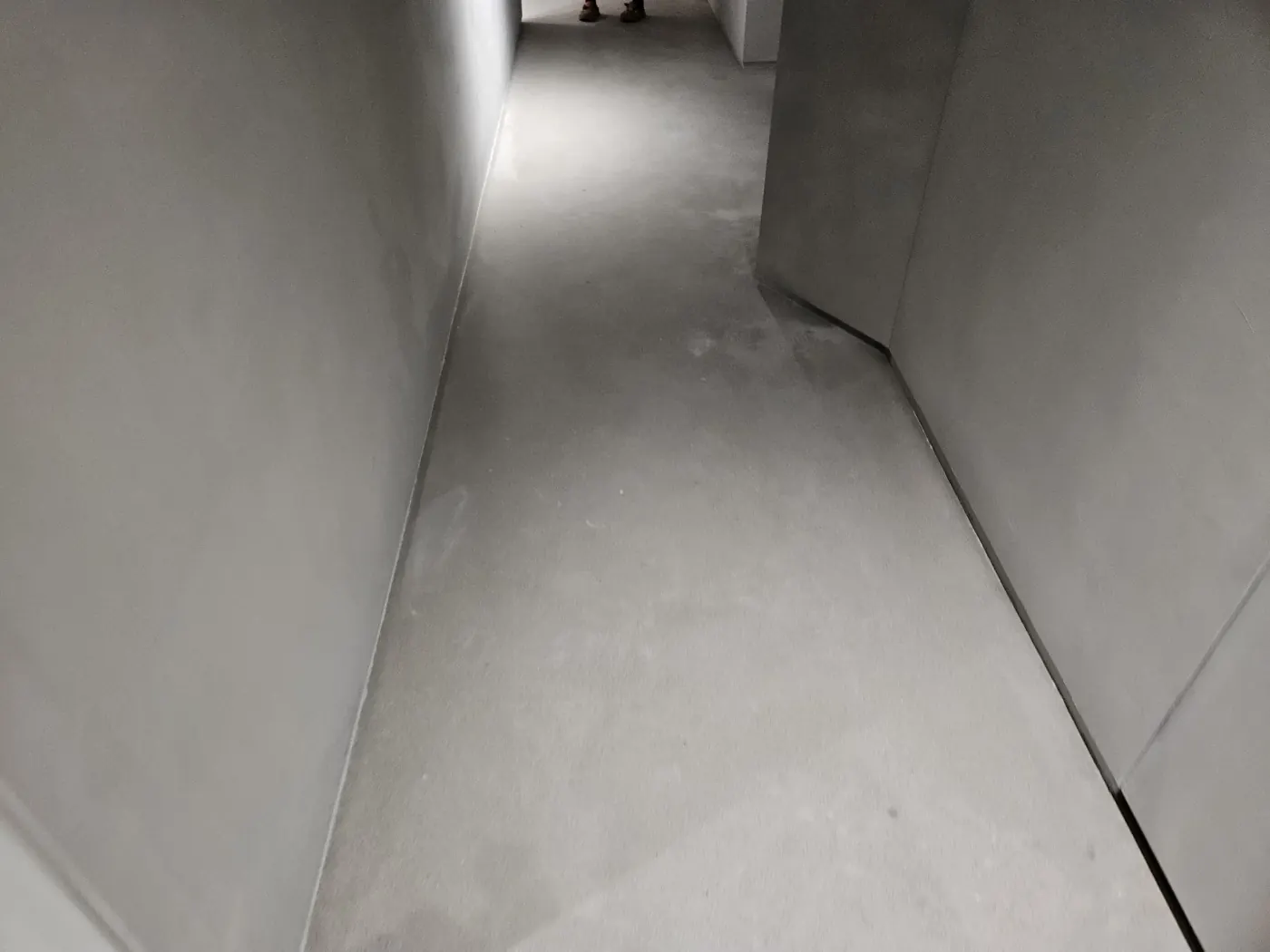 바닥 마감 상태 — 칠원읍 카페청소 현장
