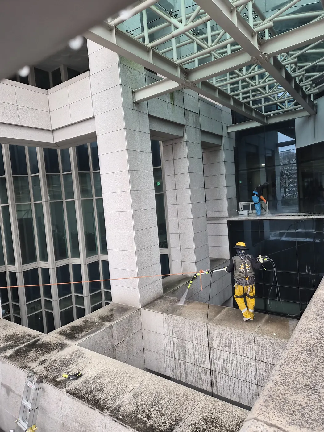 고압 세척 — 거제시 외벽청소 현장