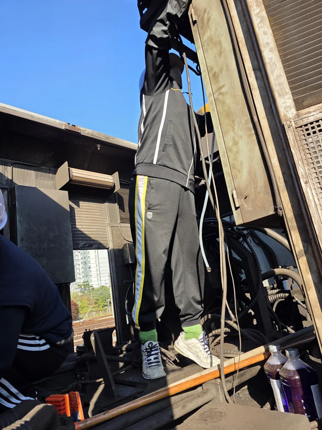 보호구 착용 작업 — 양산시 화재청소 현장