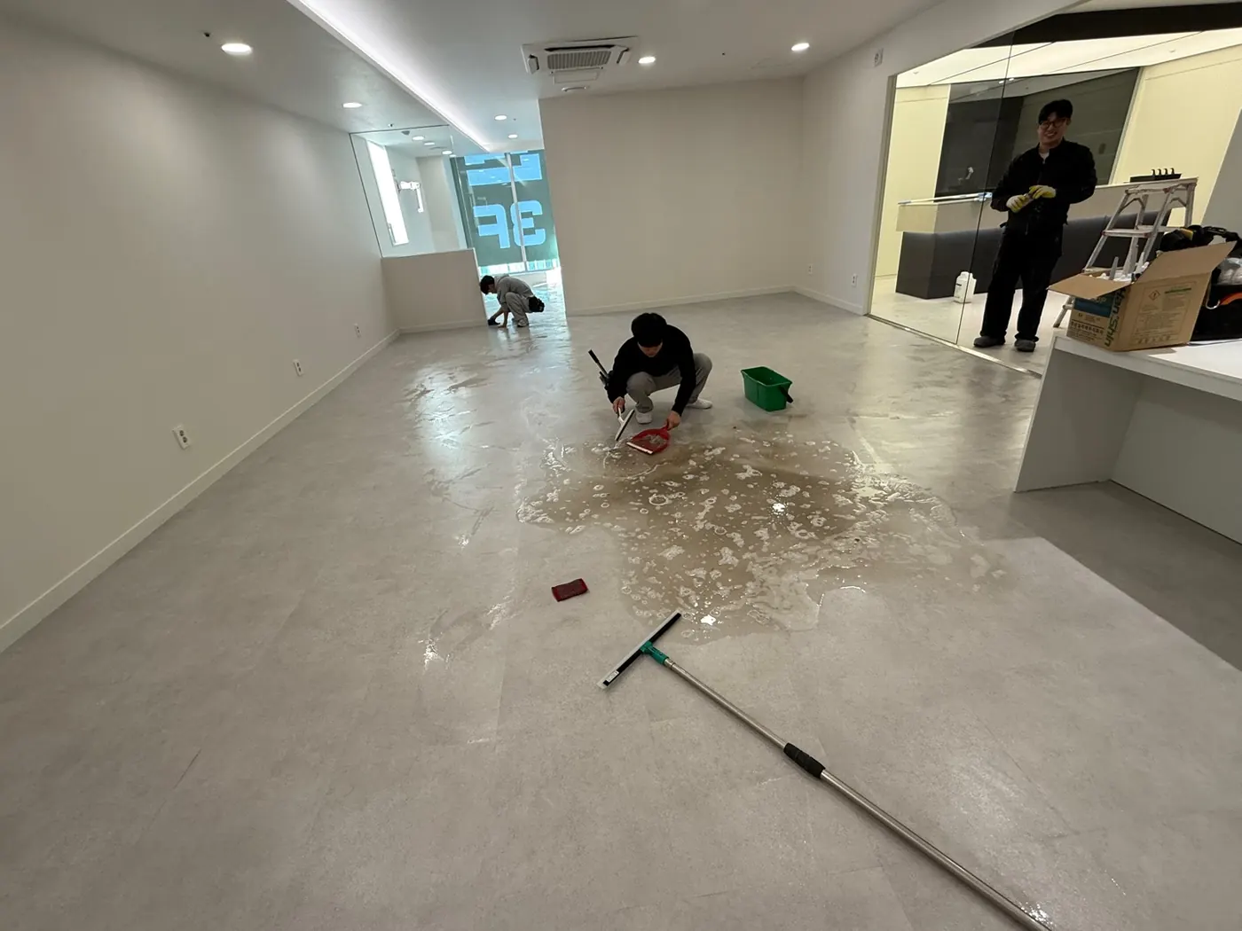 세정 진행 — 의령군 상가청소 현장