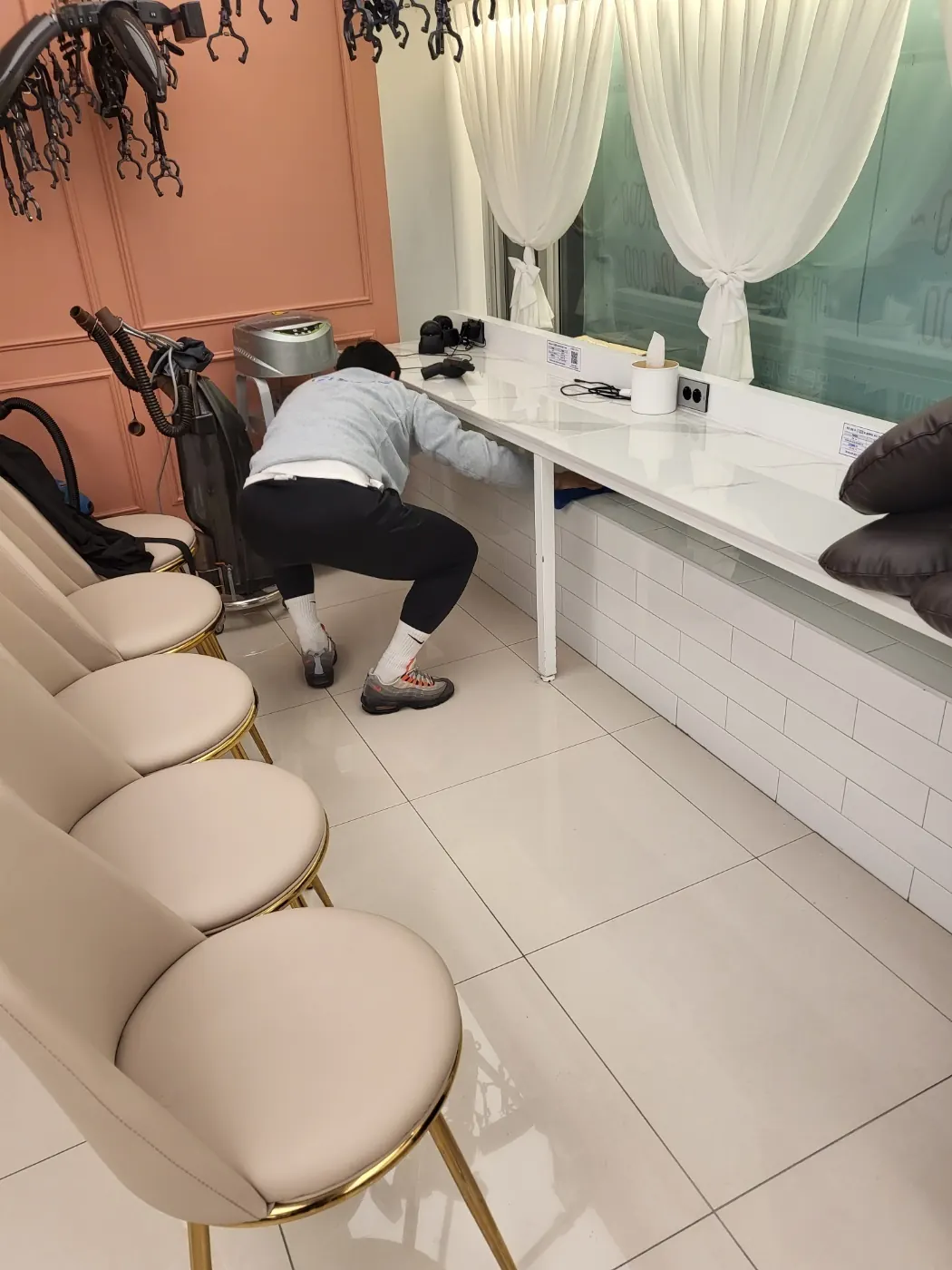 세정 진행 — 창원 마산회원구 미용실청소 현장