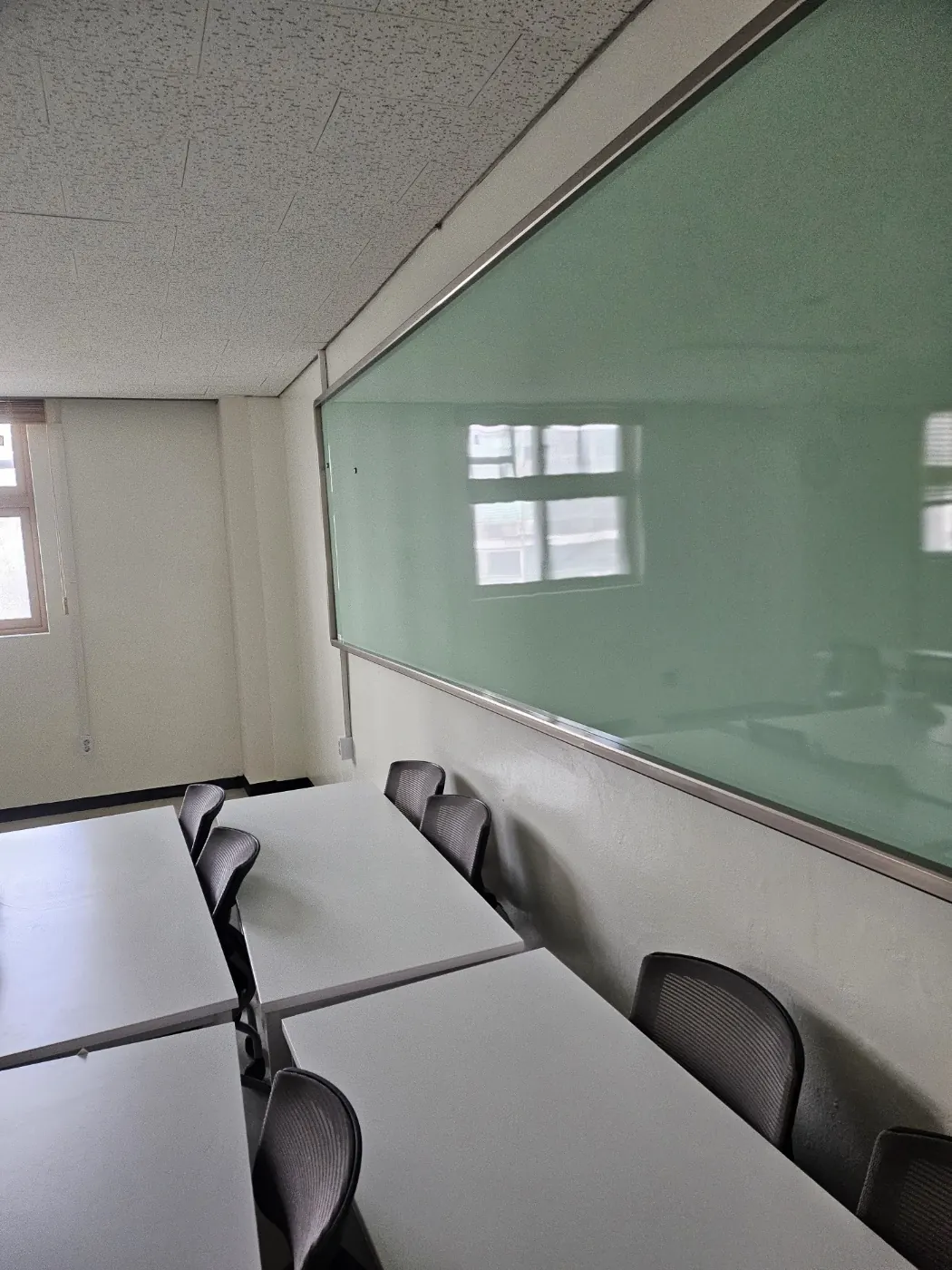 동부면 학교청소 시공 현장 — 교실 정리