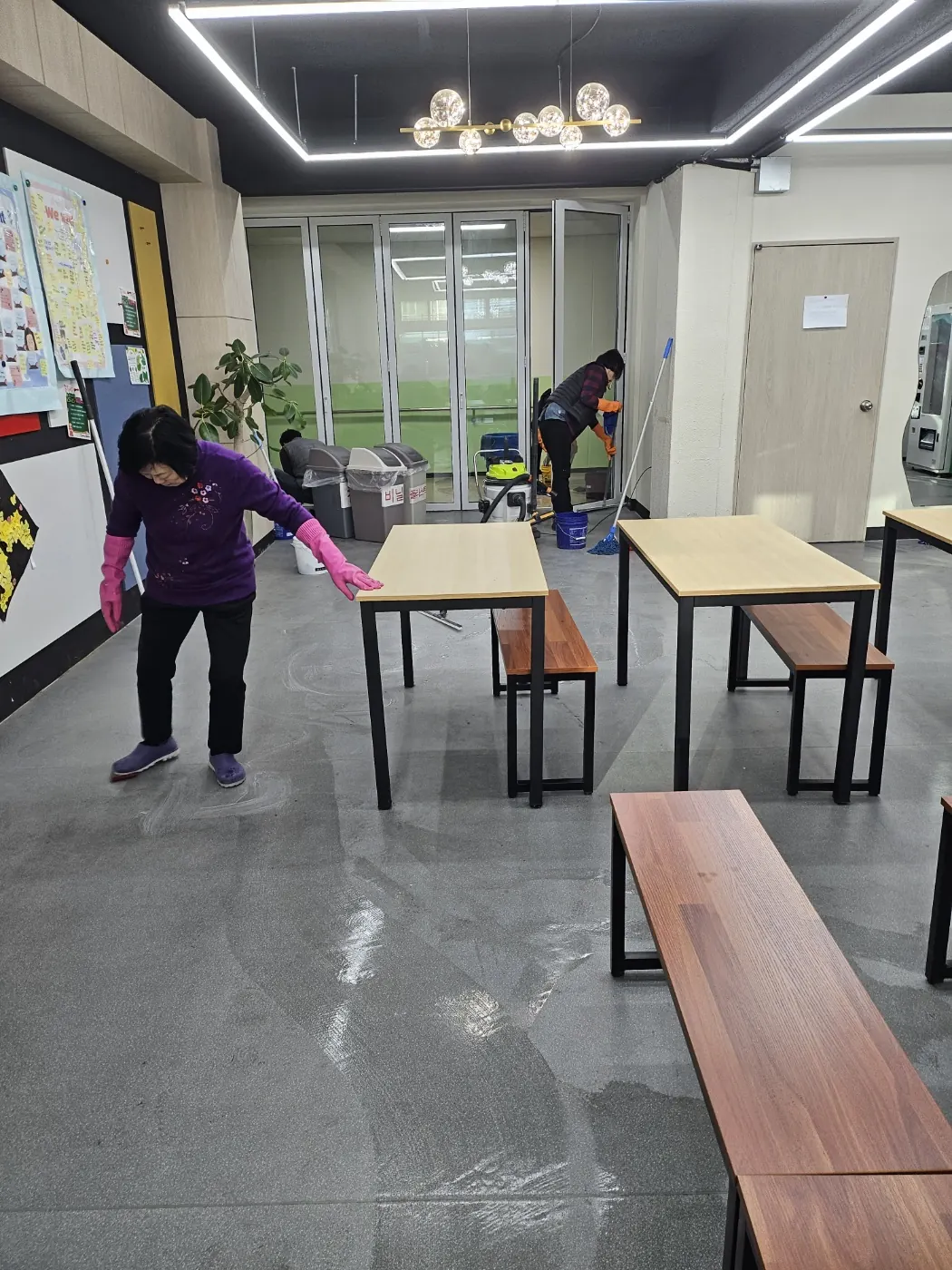 세정 진행 — 산내면 학교청소 현장