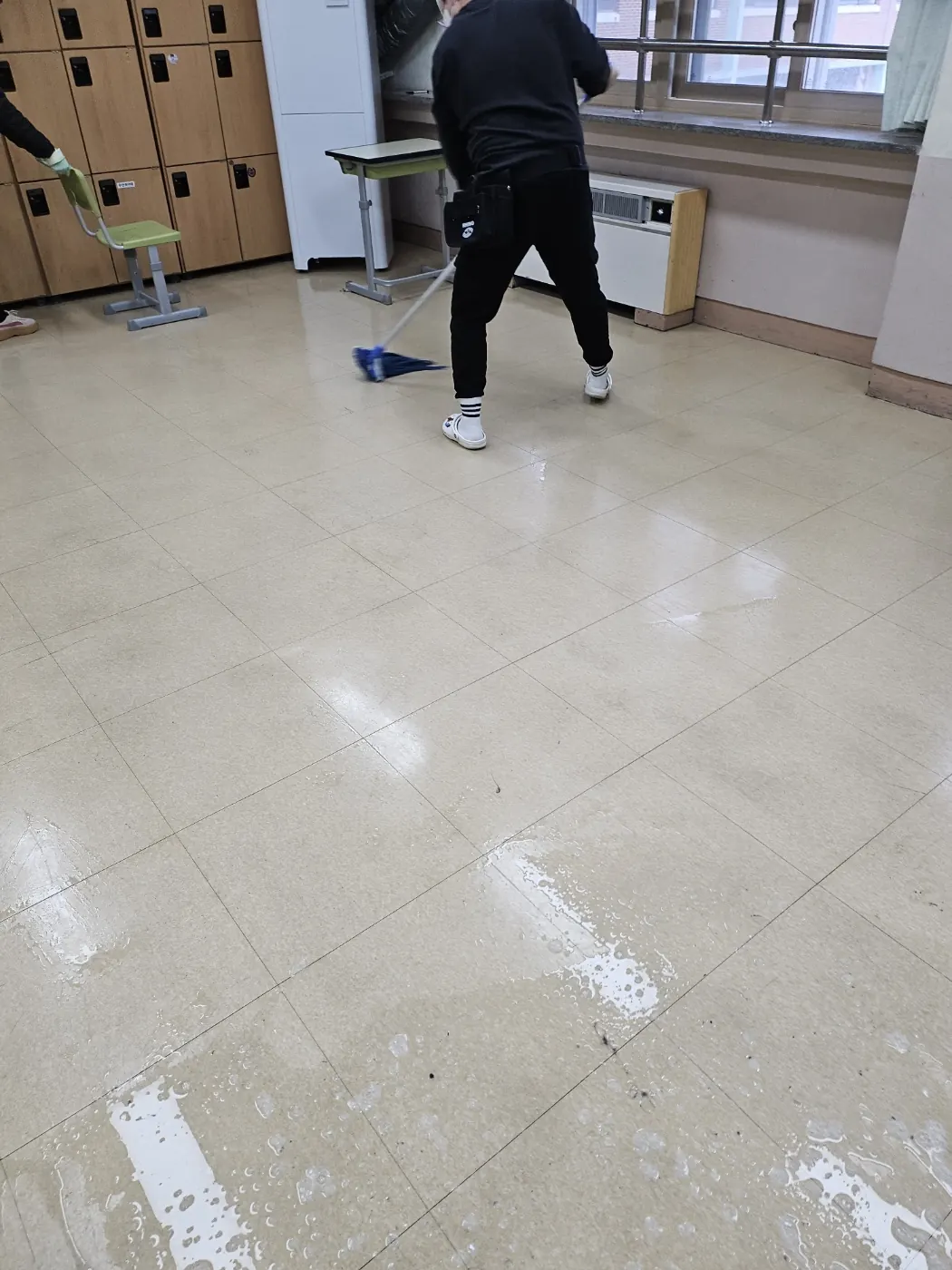 세정 진행 — 북신동 학교청소 현장
