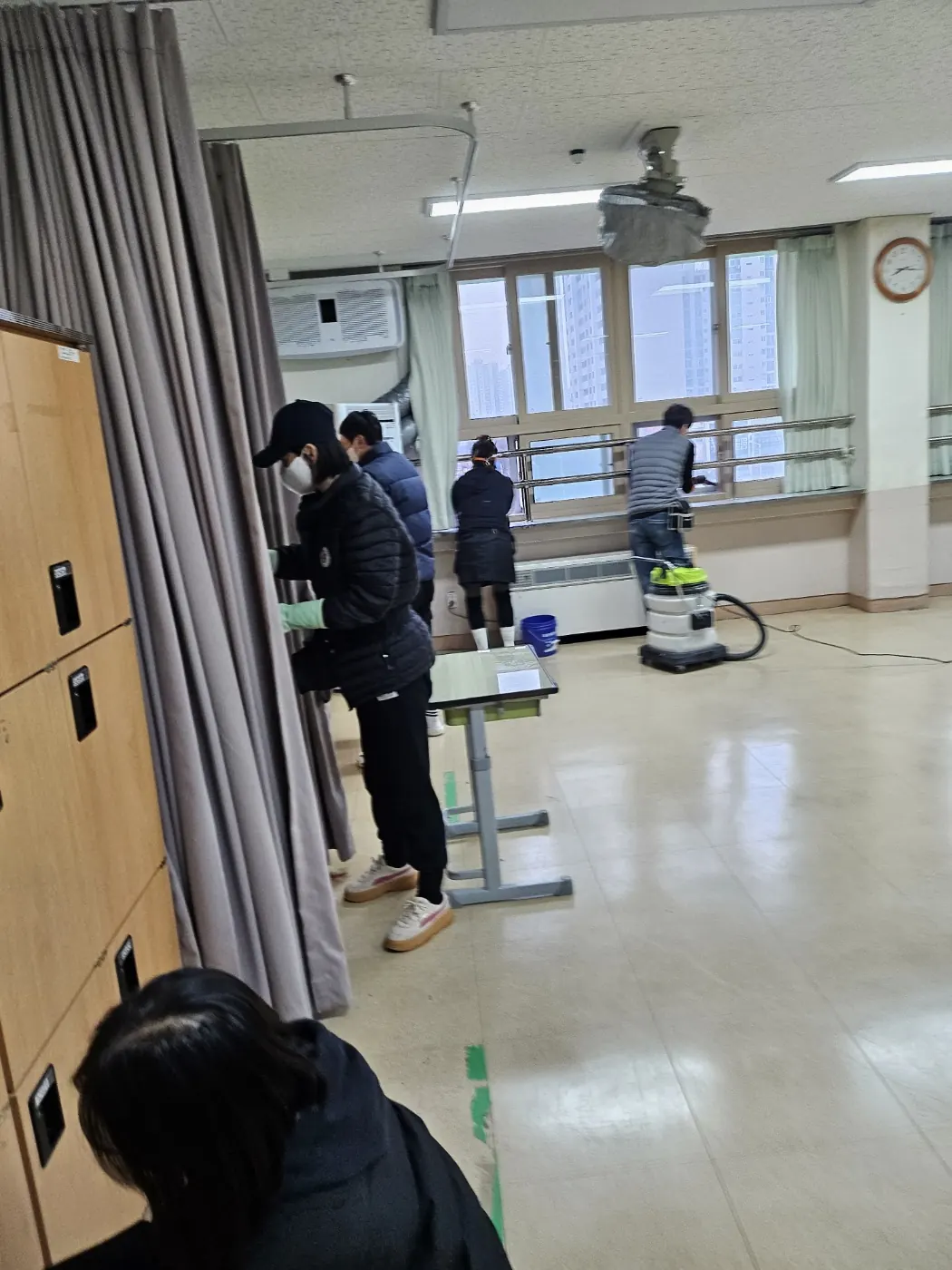 바닥 물걸레 마감 — 창원 마산합포구 학교청소 현장