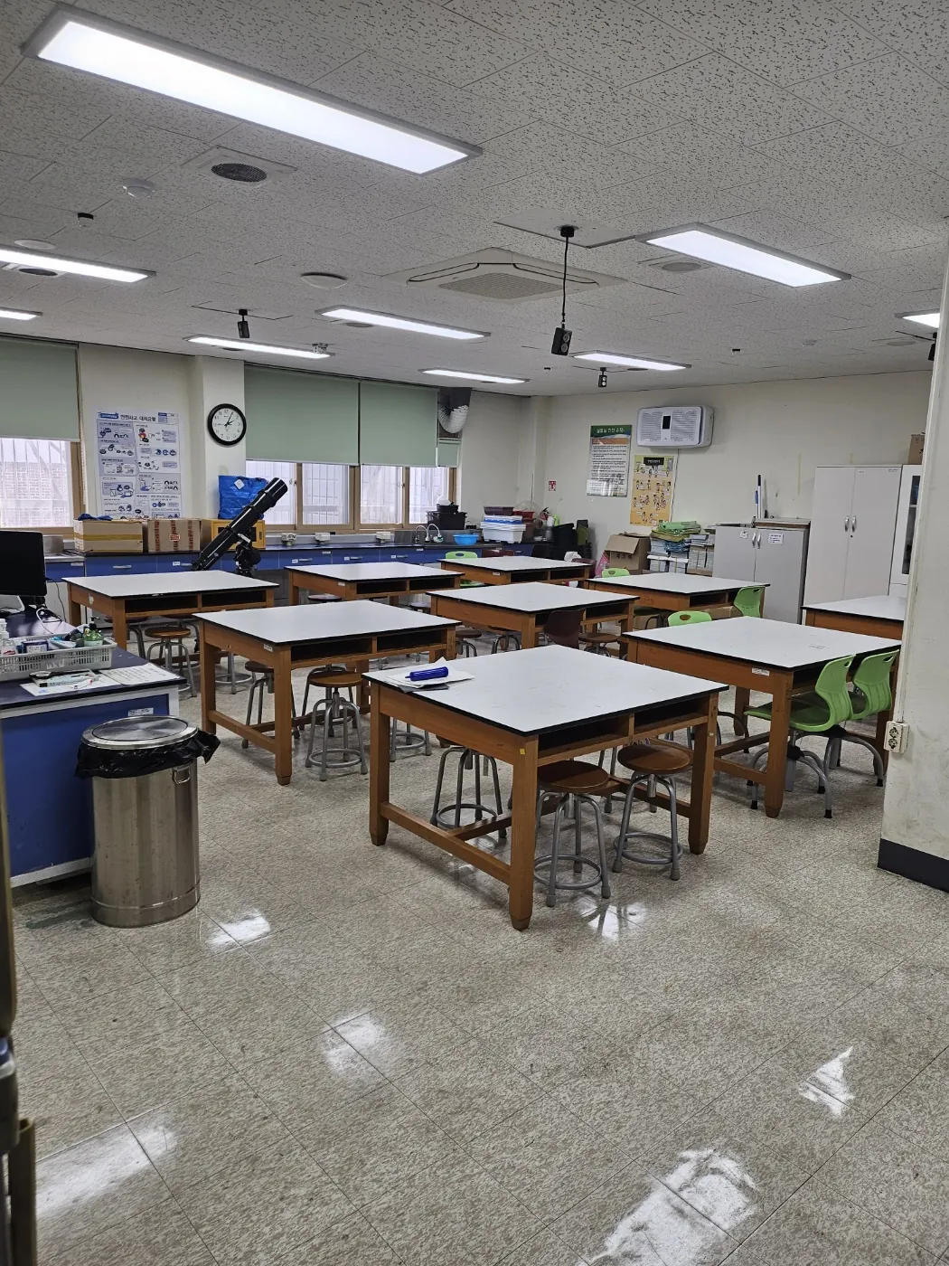 특별교실 정리 — 칠원읍 학교청소 현장