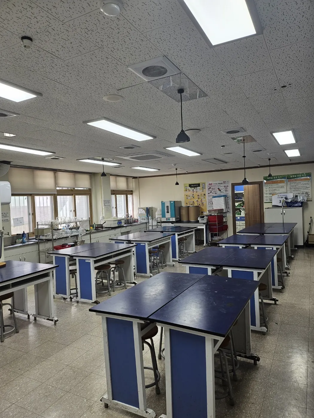 특별실 작업 — 경남동부 학교청소 현장