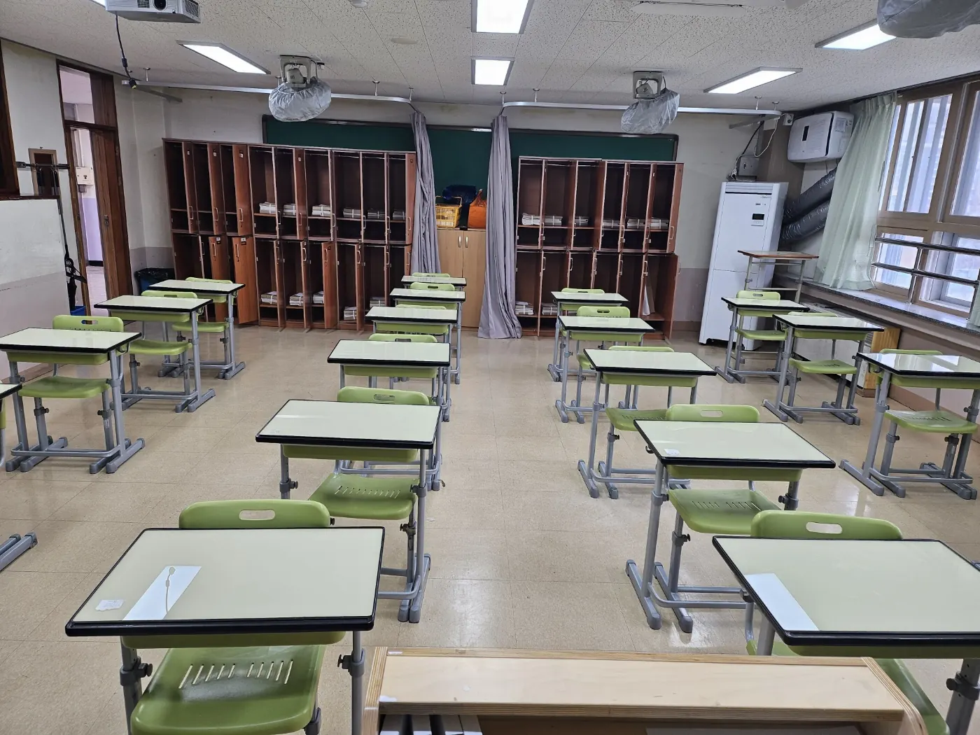 특별실 작업 — 하이면 학교청소 현장